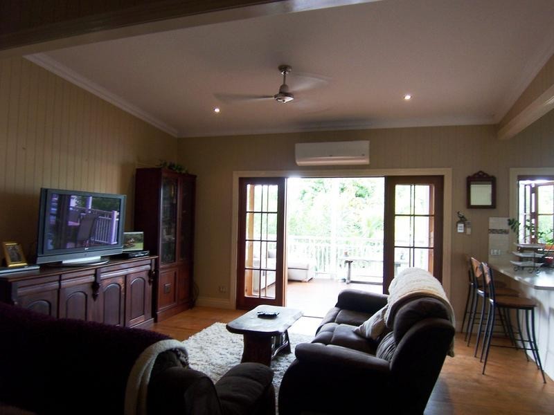 79 Cemetery Road, Raceview QLD 4305