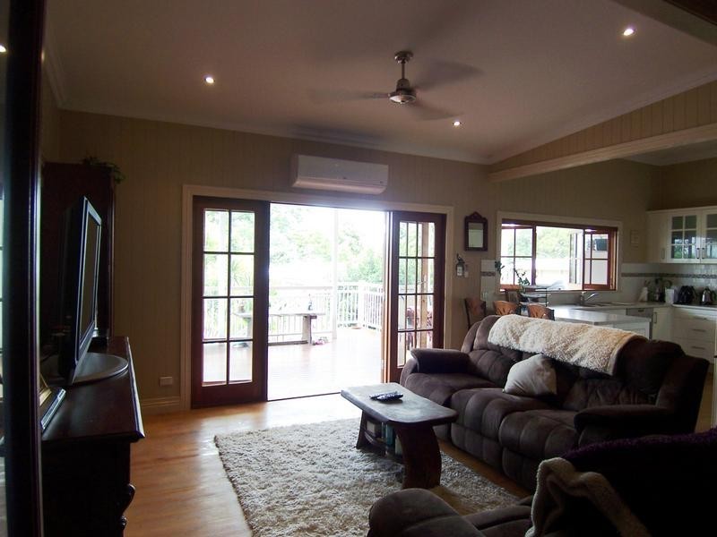 79 Cemetery Road, Raceview QLD 4305