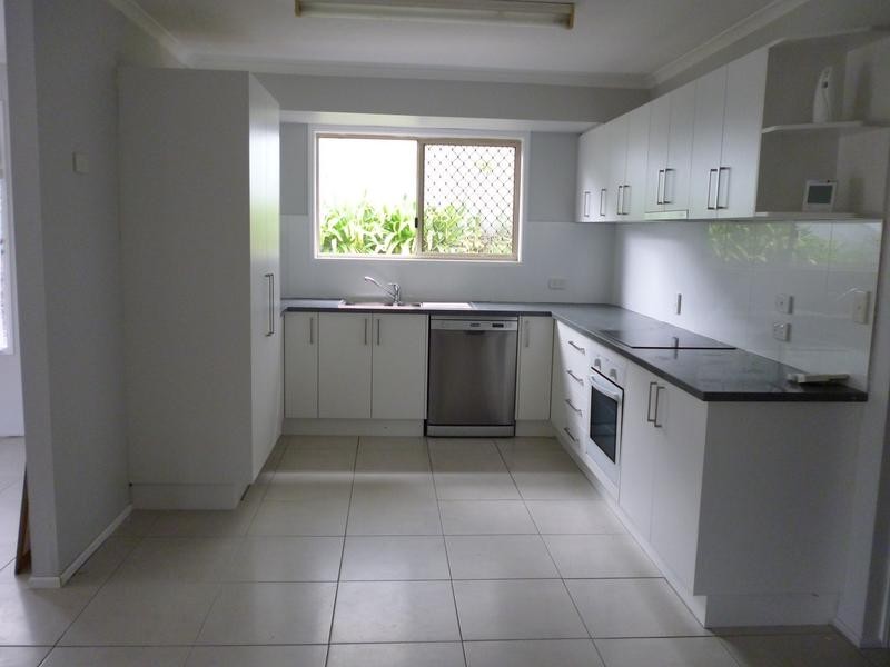 10 McMillan Street, Churchill QLD 4305