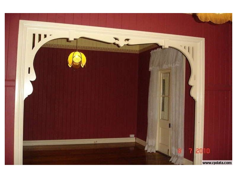 30 The Terrace, North Ipswich QLD 4305