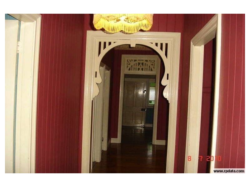 30 The Terrace, North Ipswich QLD 4305