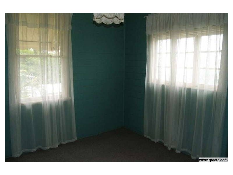 30 The Terrace, North Ipswich QLD 4305