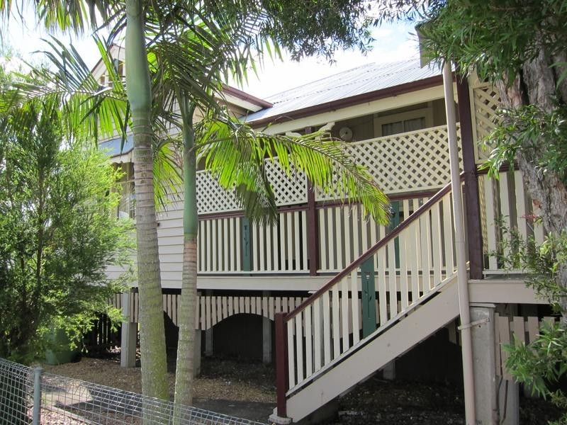 30 The Terrace, North Ipswich QLD 4305