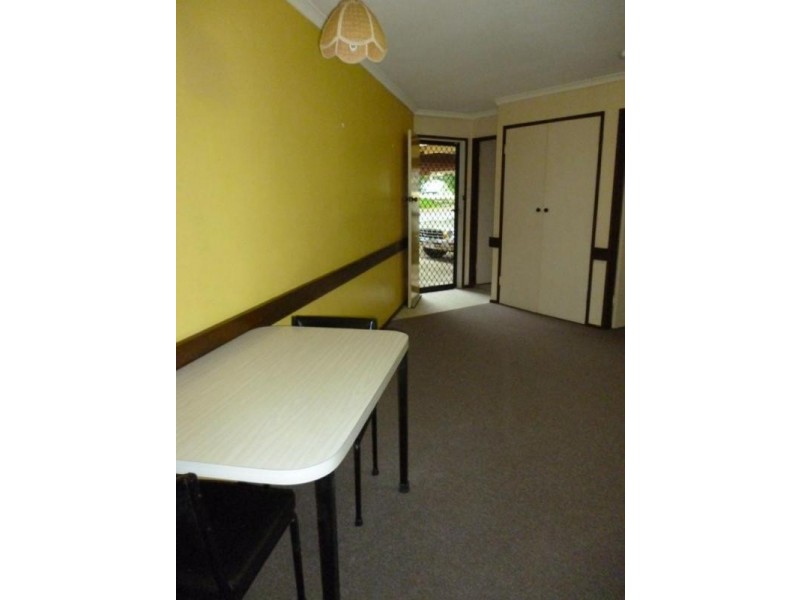 2/72 Raceview Street, Raceview QLD 4305