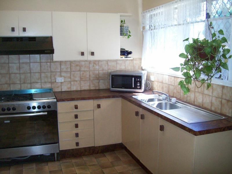 26 Stuart Street, Eastern Heights QLD 4305