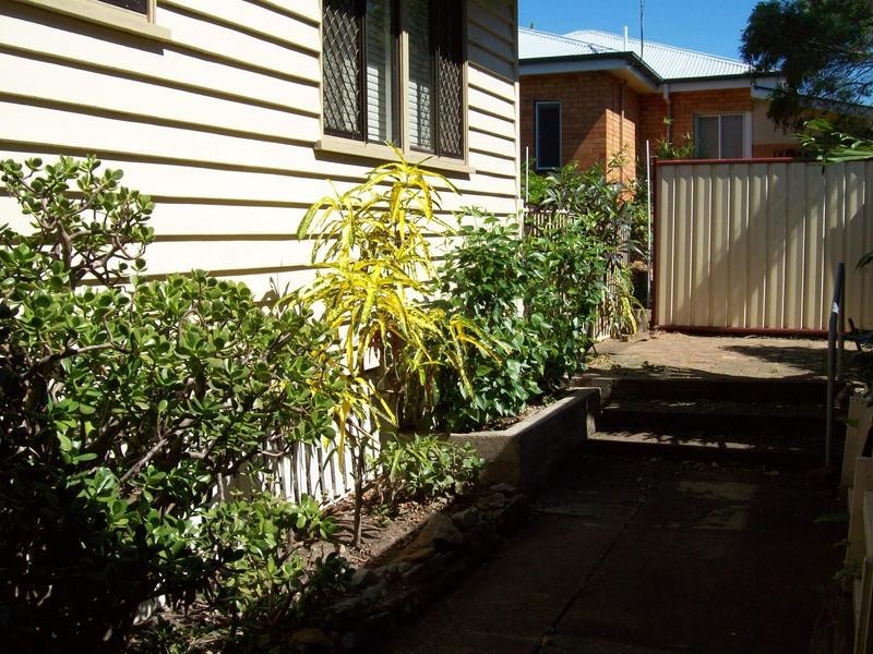 26 Stuart Street, Eastern Heights QLD 4305