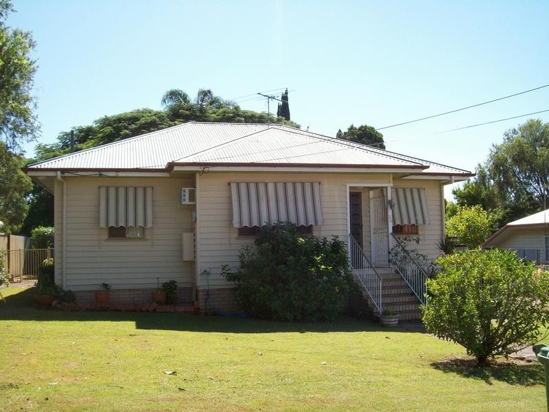 26 Stuart Street, Eastern Heights QLD 4305