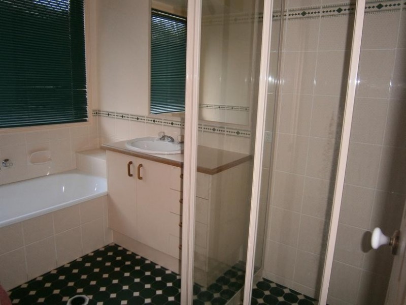 5 Japonica Court, Yamanto QLD 4305