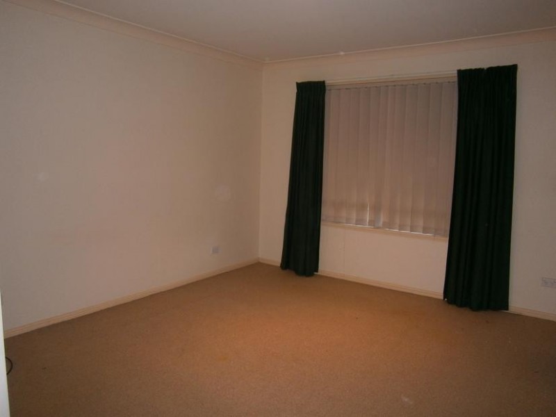 5 Japonica Court, Yamanto QLD 4305