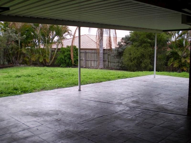 5 Japonica Court, Yamanto QLD 4305