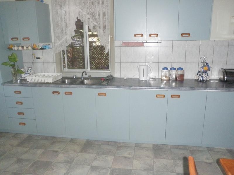 23 Russell Street, Silkstone QLD 4304