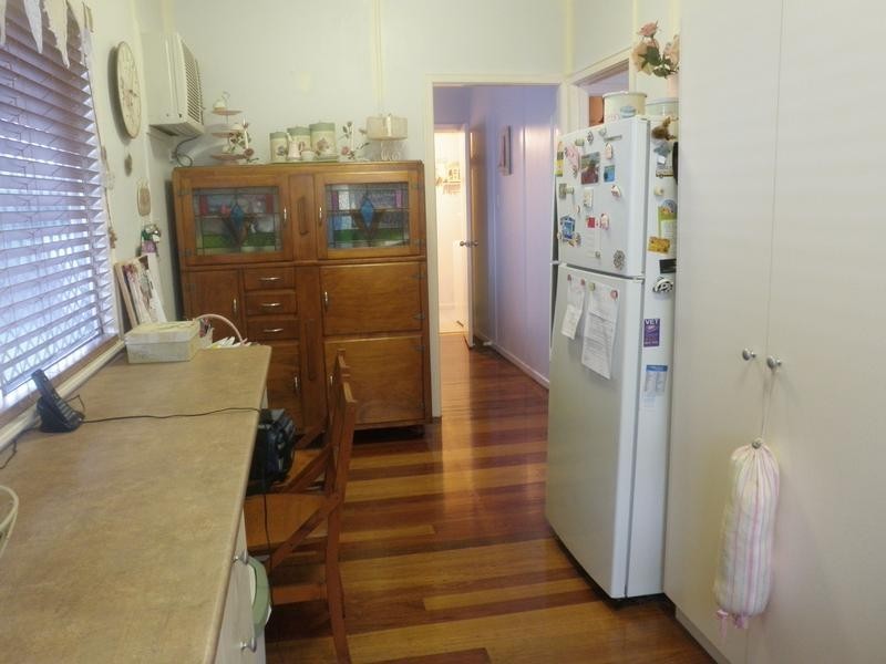 6 Vernon Street, Ipswich QLD 4305