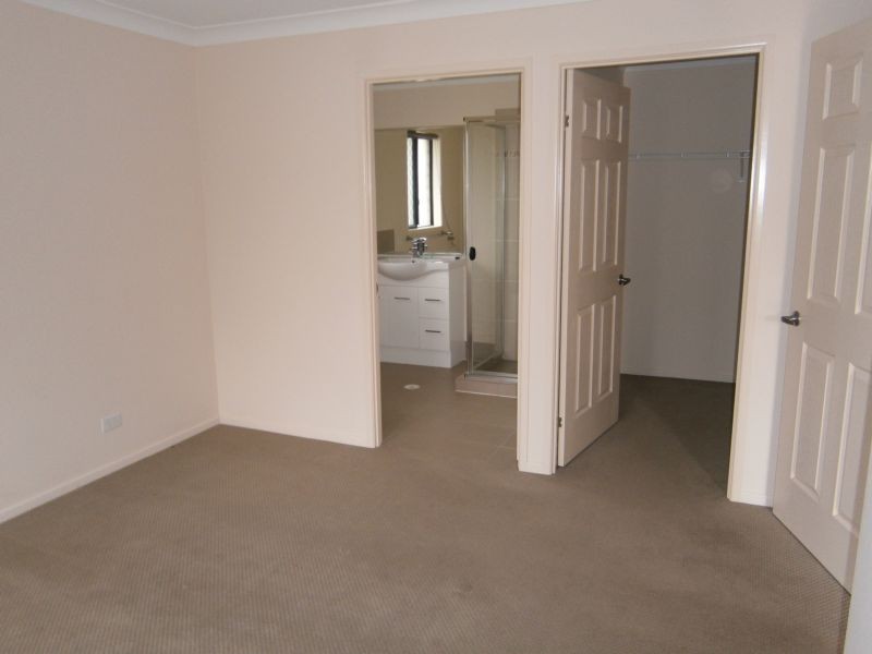 11 Brentwood Court, Fernvale QLD 4306