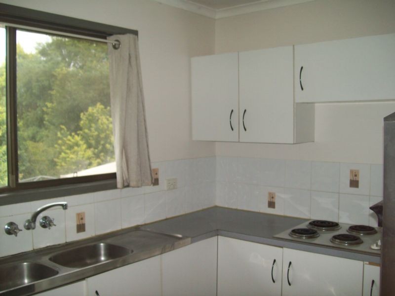 44 Robertson Road, Eastern Heights QLD 4305