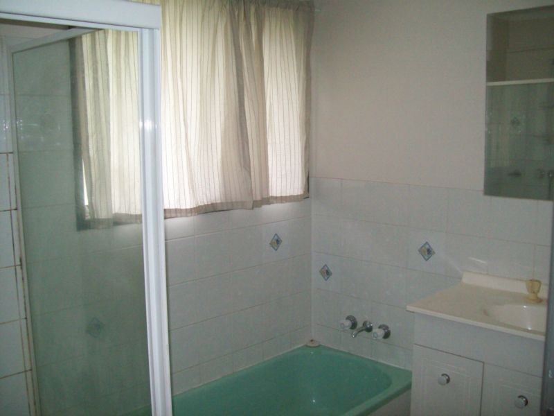 44 Robertson Road, Eastern Heights QLD 4305