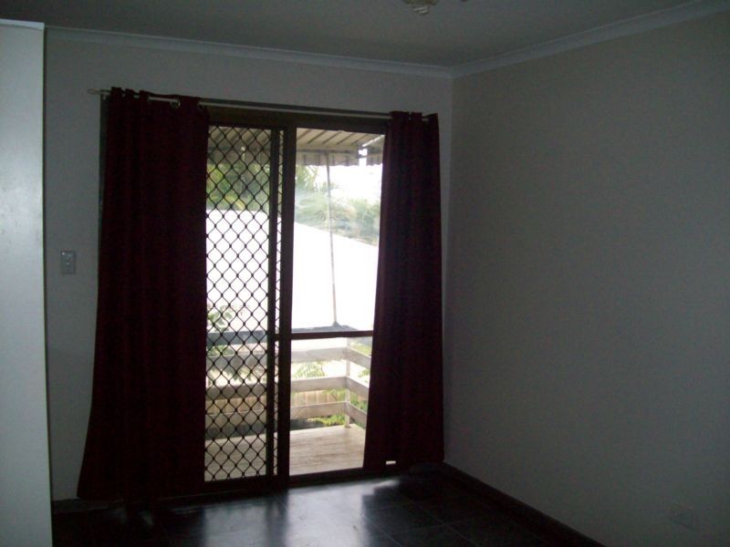 44 Robertson Road, Eastern Heights QLD 4305