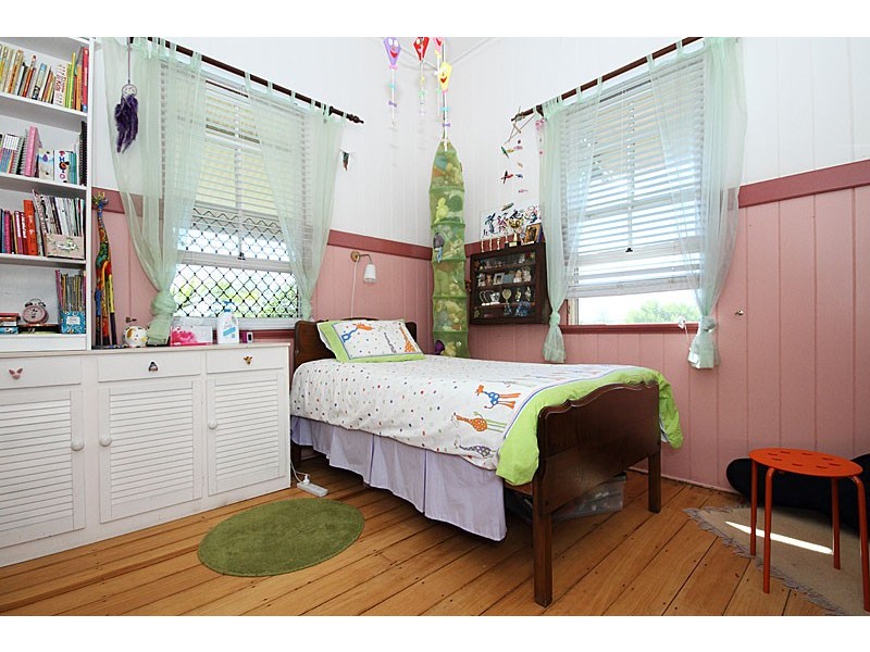 28 Waterworks Road, Brassall QLD 4305