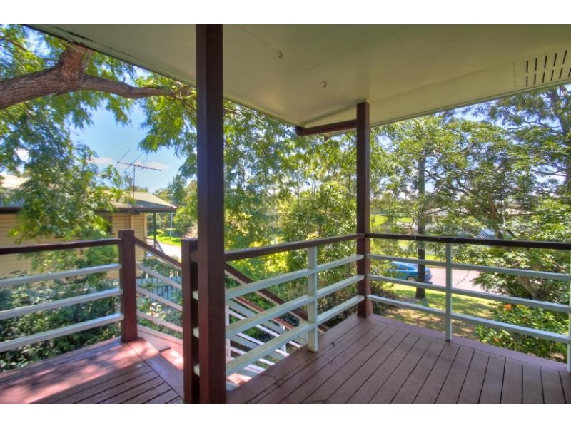 32 Flinders Drive, Leichhardt QLD 4305