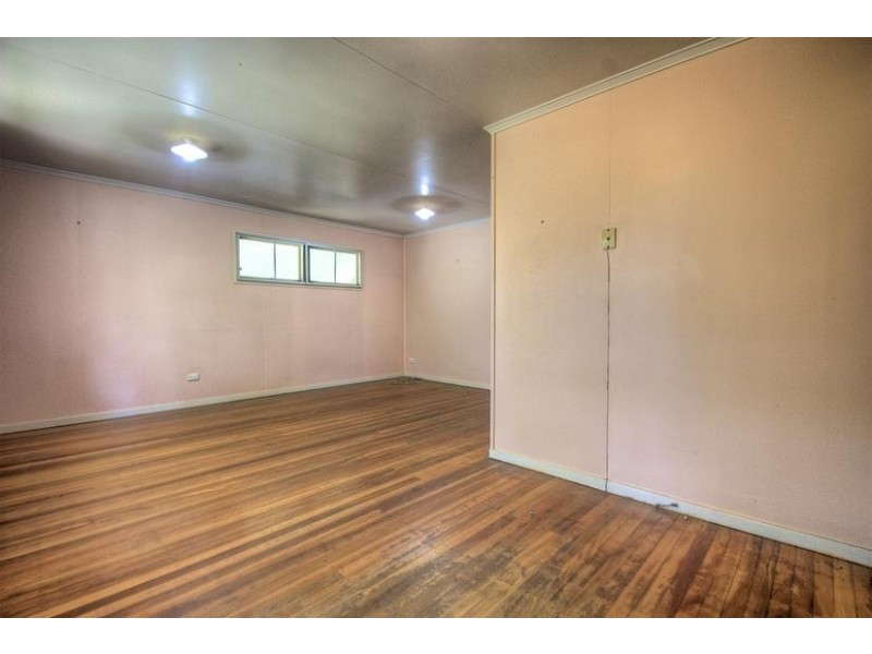 32 Flinders Drive, Leichhardt QLD 4305