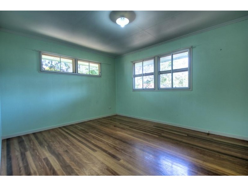 32 Flinders Drive, Leichhardt QLD 4305