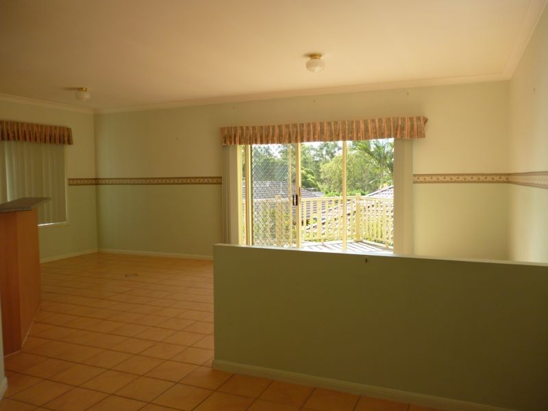 124 Willowtree Drive, Flinders View QLD 4305
