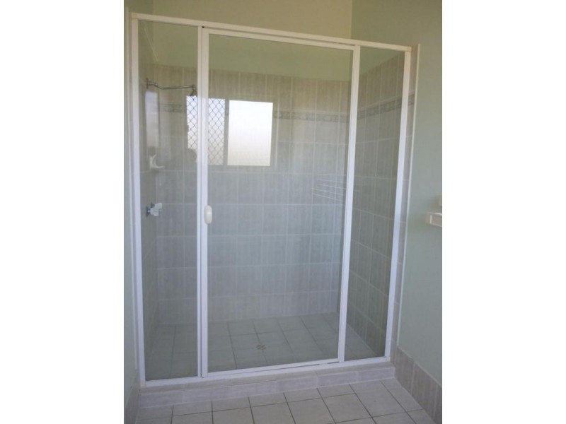 124 Willowtree Drive, Flinders View QLD 4305