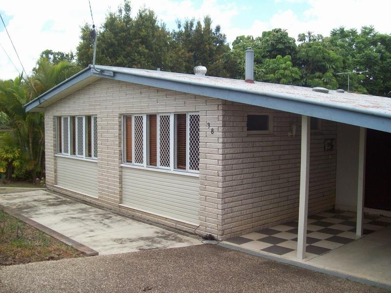 98 Holdsworth Road, North Ipswich QLD 4305