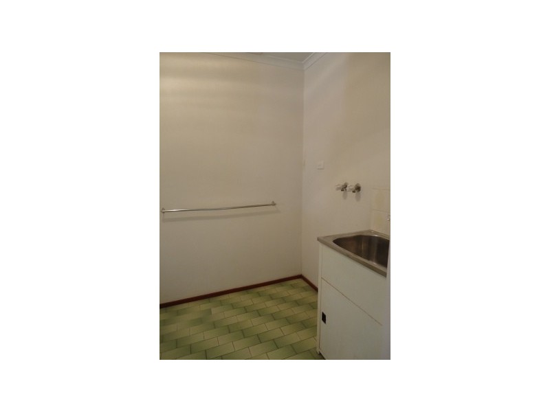 2/82 Raceview Street, Raceview QLD 4305