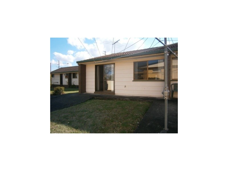 2/82 Raceview Street, Raceview QLD 4305