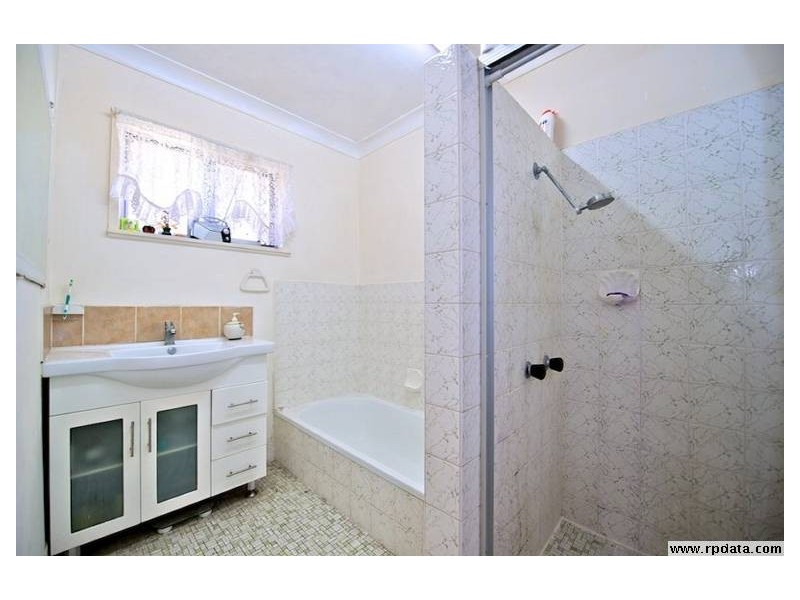 33 Thorn Street, Ipswich QLD 4305