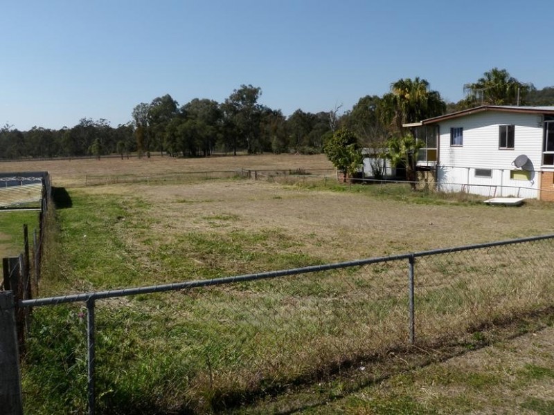 86 Stafford Street, Silkstone QLD 4304