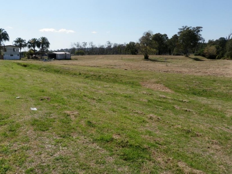 86 Stafford Street, Silkstone QLD 4304