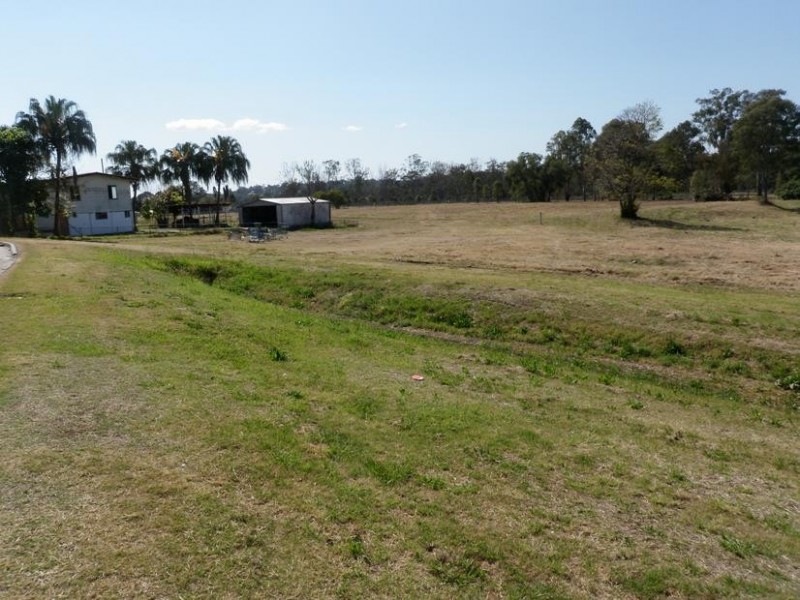86 Stafford Street, Silkstone QLD 4304
