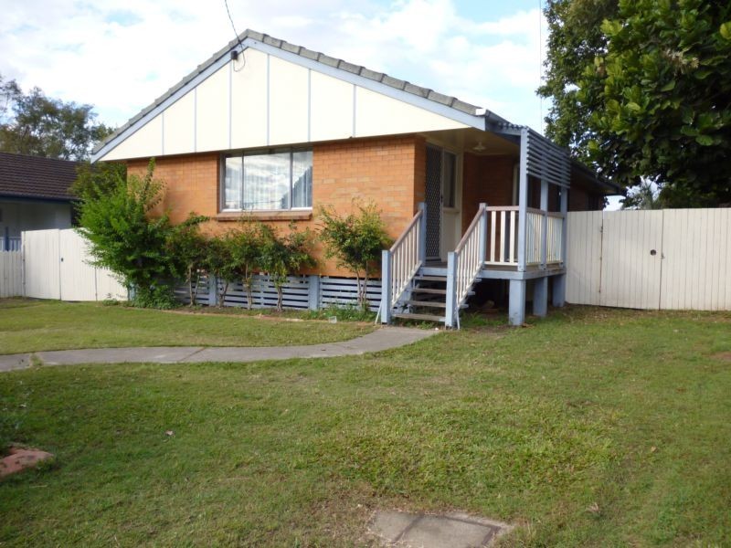 8 Jessica Street, Riverview QLD 4303