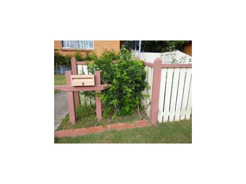 8 Jessica Street, Riverview QLD 4303