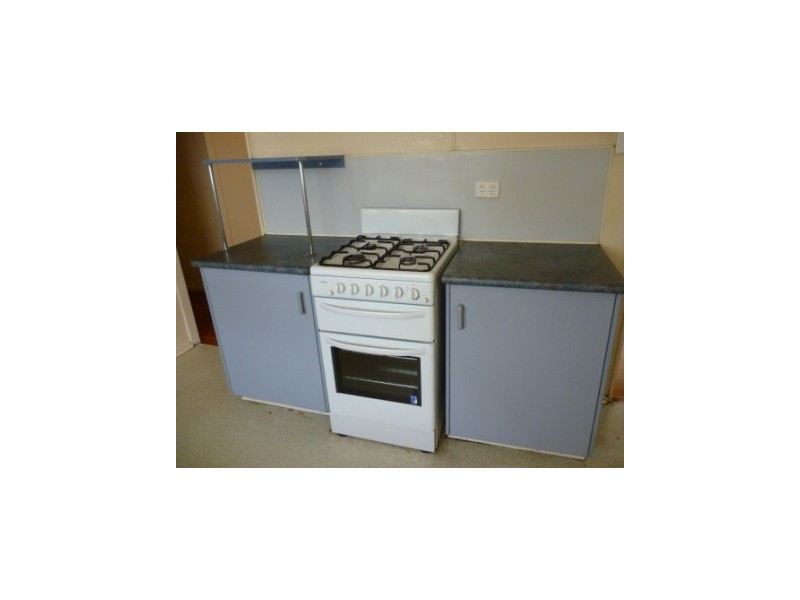 8 Jessica Street, Riverview QLD 4303