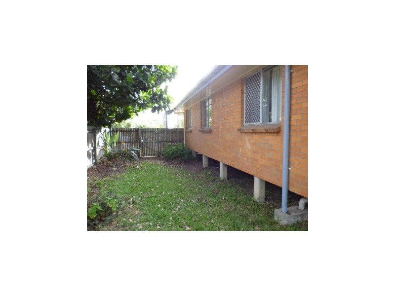 8 Jessica Street, Riverview QLD 4303