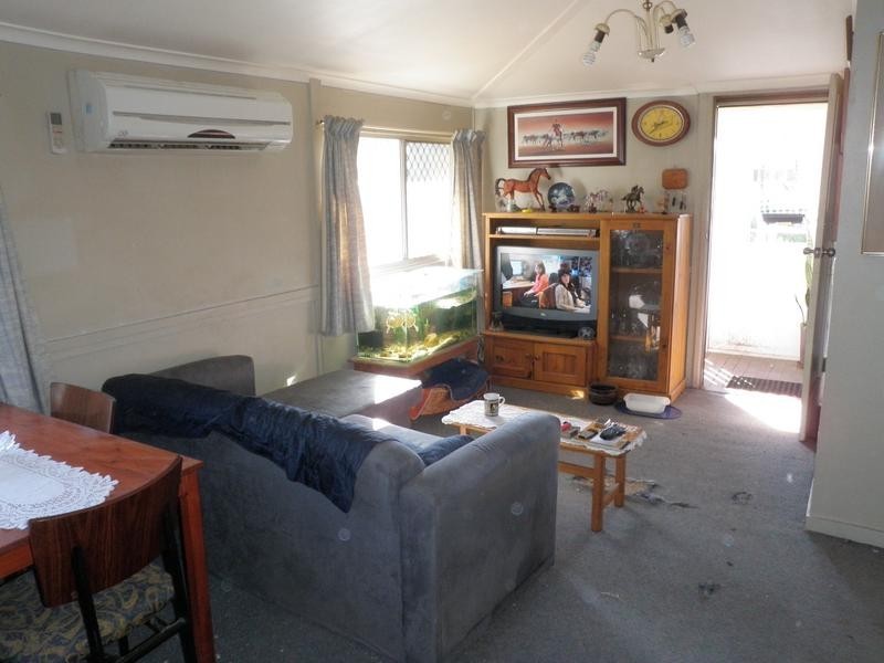 9 Walkers Lane, Booval QLD 4304