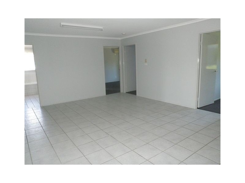 5 Des Arts Place, Wulkuraka QLD 4305