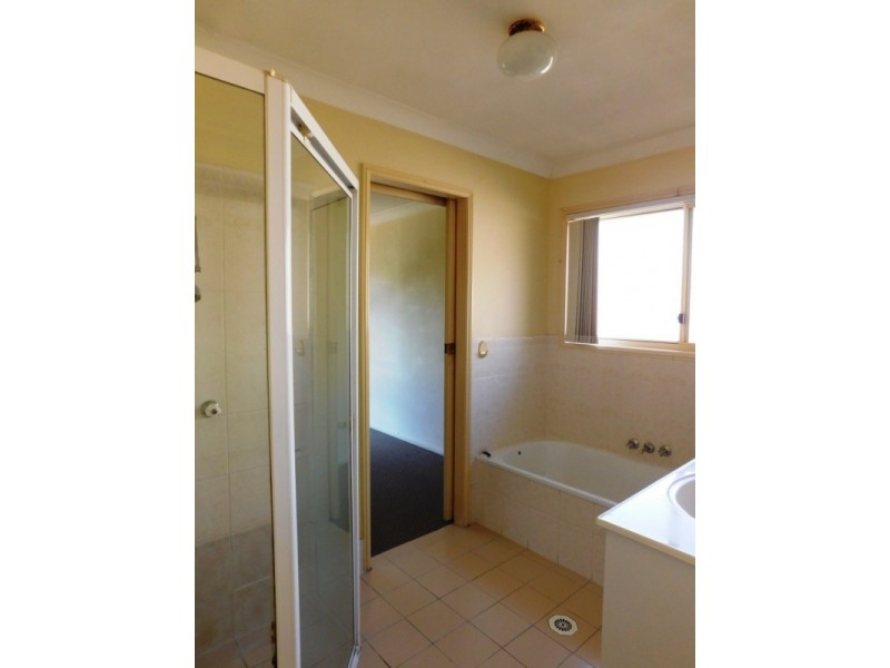 15 Jacaranda Drive, Yamanto QLD 4305