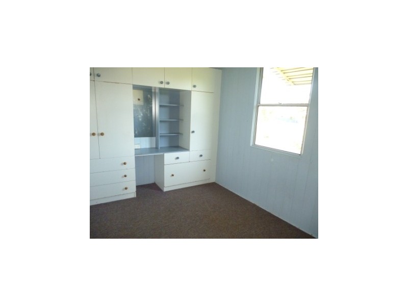 54 Blackstone Road, Newtown QLD 4305