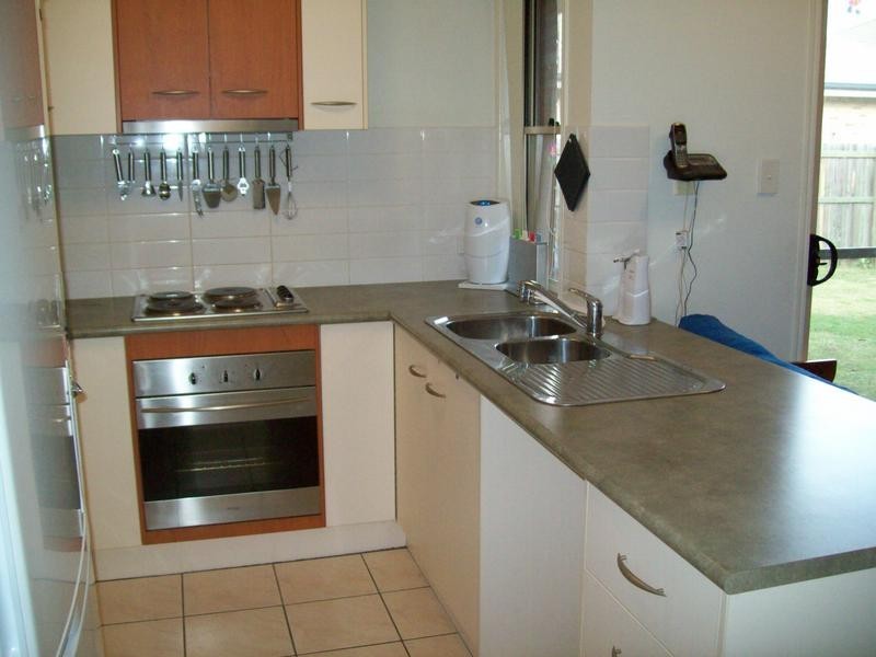 101 Anna Drive, Raceview QLD 4305