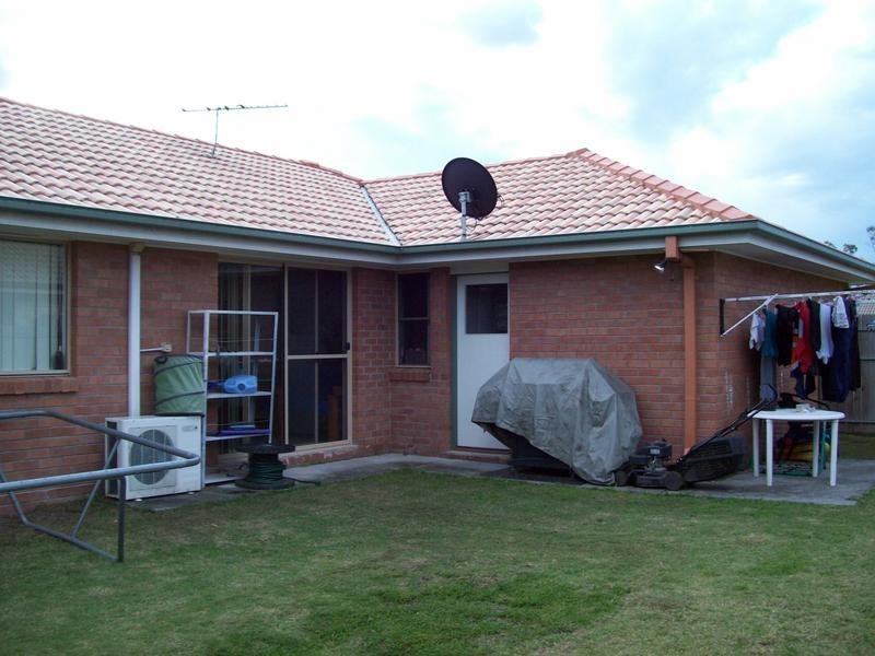 101 Anna Drive, Raceview QLD 4305