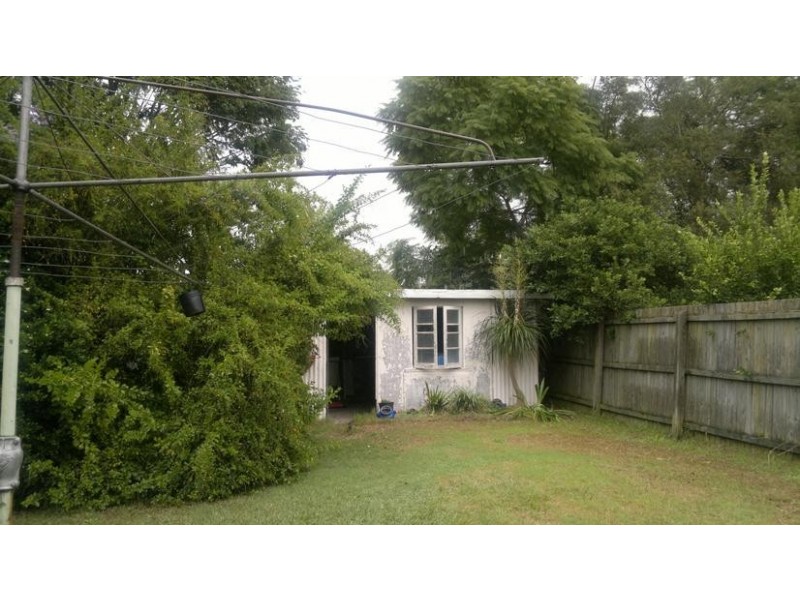 13 Cambridge Street, Silkstone QLD 4304