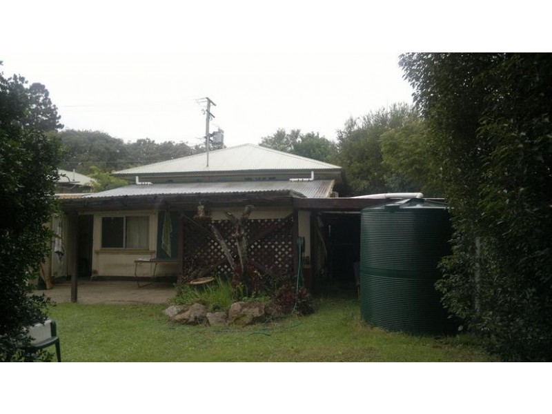 13 Cambridge Street, Silkstone QLD 4304