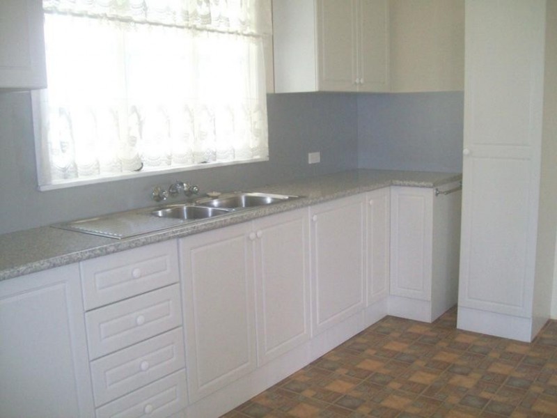 16 Harold Street, Bundamba QLD 4304