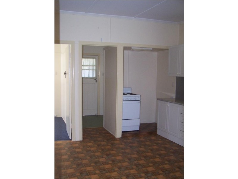 16 Harold Street, Bundamba QLD 4304