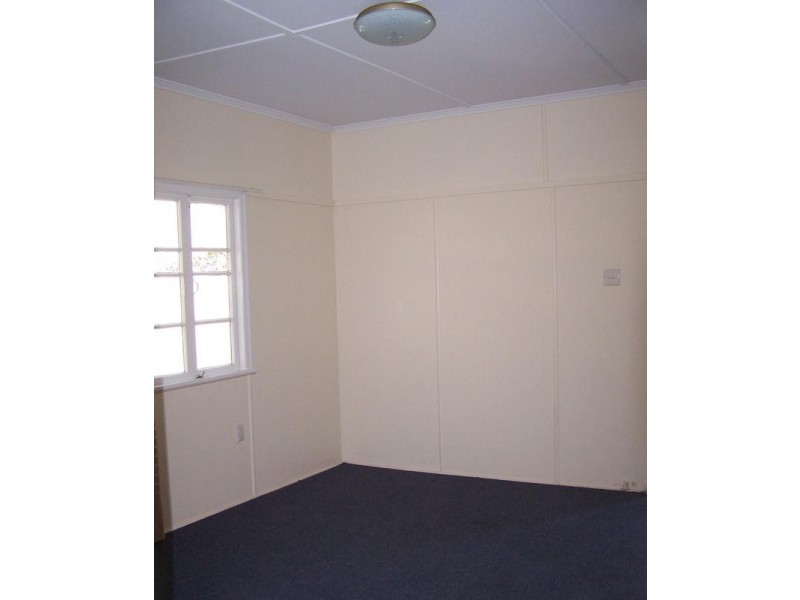 16 Harold Street, Bundamba QLD 4304