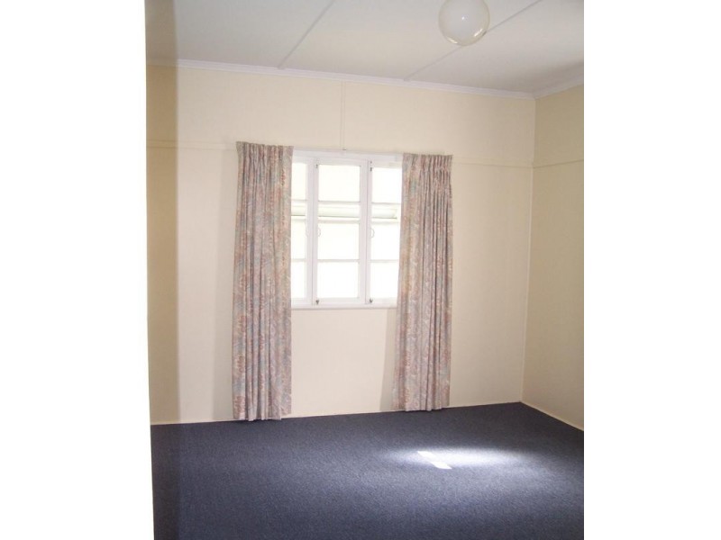 16 Harold Street, Bundamba QLD 4304