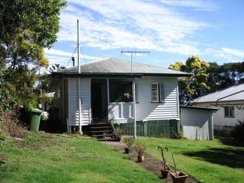 16 Harold Street, Bundamba QLD 4304
